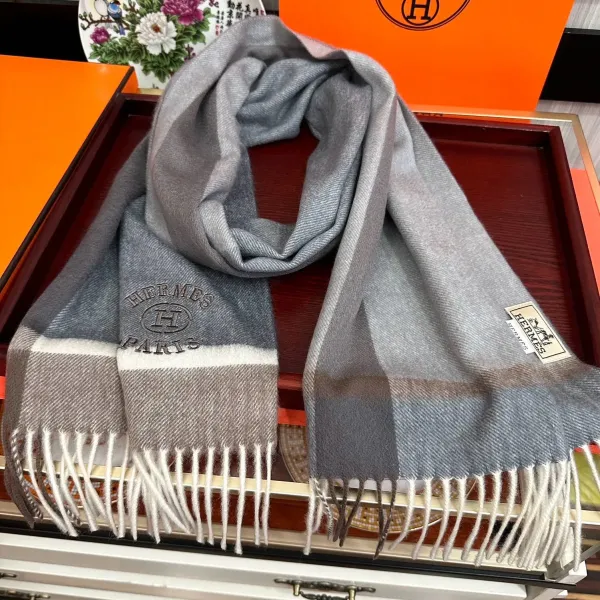【HERMES エルメス 】スカーフ30*180CM  241210