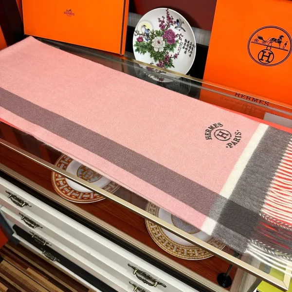 【HERMES エルメス 】スカーフ30*180CM  241210
