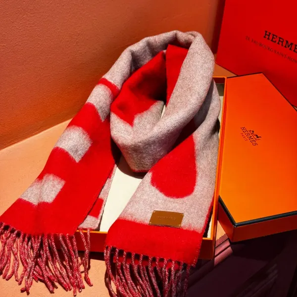 【HERMES エルメス 】スカーフ40*195CM 241210 【HERMES エルメス 】スカーフ40*195CM 241210