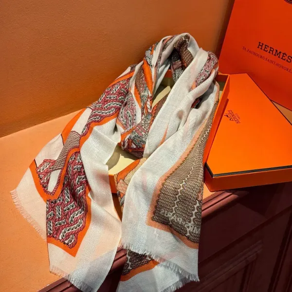 【HERMES エルメス 】スカーフ100*200CM 241210 【HERMES エルメス 】スカーフ100*200CM 241210