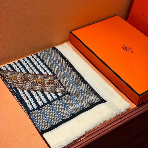 【HERMES エルメス 】スカーフ100*200CM 241210 【HERMES エルメス 】スカーフ100*200CM 241210