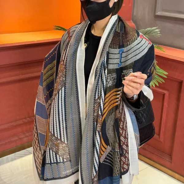 【HERMES エルメス 】スカーフ100*200CM 241210 【HERMES エルメス 】スカーフ100*200CM 241210