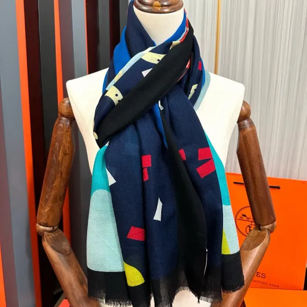 【HERMES エルメス 】スカーフ100*200CM 241210 【HERMES エルメス 】スカーフ100*200CM 241210