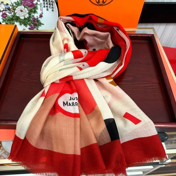 【HERMES エルメス 】スカーフ100*200CM 241210 【HERMES エルメス 】スカーフ100*200CM 241210