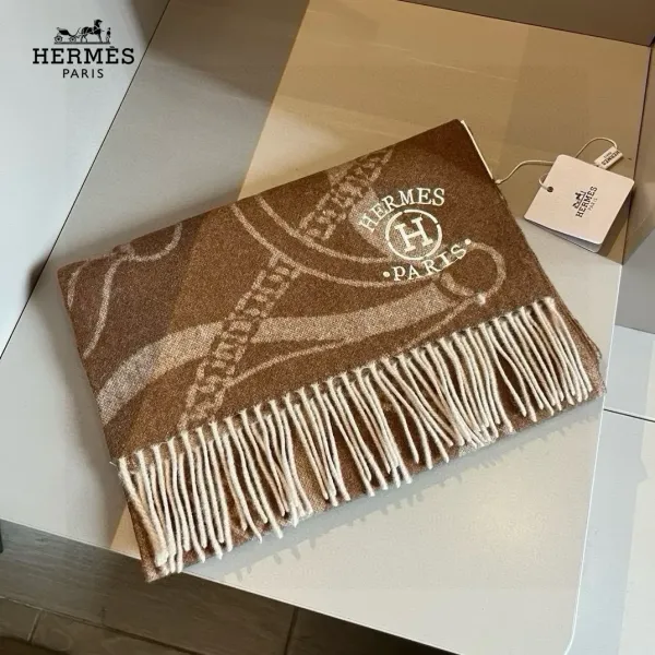 【HERMES エルメス 】スカーフ30*180CM 241210 【HERMES エルメス 】スカーフ30*180CM 241210