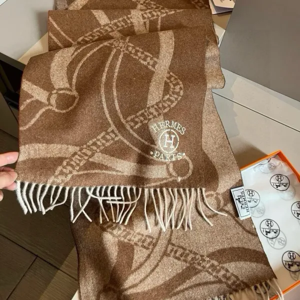 【HERMES エルメス 】スカーフ30*180CM 241210 【HERMES エルメス 】スカーフ30*180CM 241210