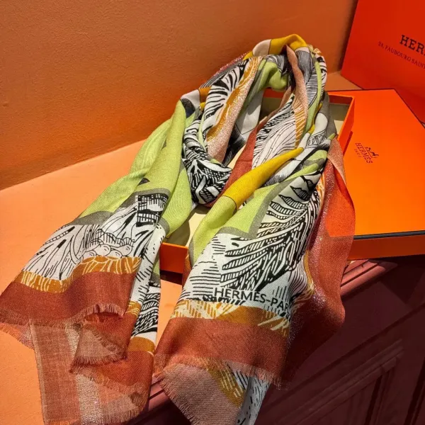 【HERMES エルメス 】スカーフ30*180CM  241210