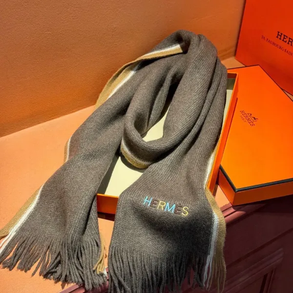 【HERMES エルメス 】スカーフ30*180CM 241210 【HERMES エルメス 】スカーフ30*180CM 241210