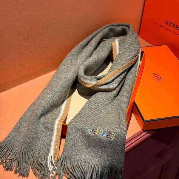 【HERMES エルメス 】スカーフ30*180CM 241210 【HERMES エルメス 】スカーフ30*180CM 241210