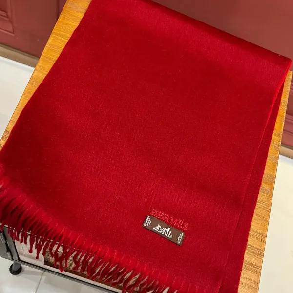【HERMES エルメス 】スカーフ35*180CM  241210