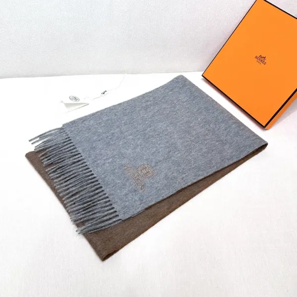 【HERMES エルメス 】スカーフ 30*180CM 241109 【HERMES エルメス 】スカーフ 30*180CM 241109