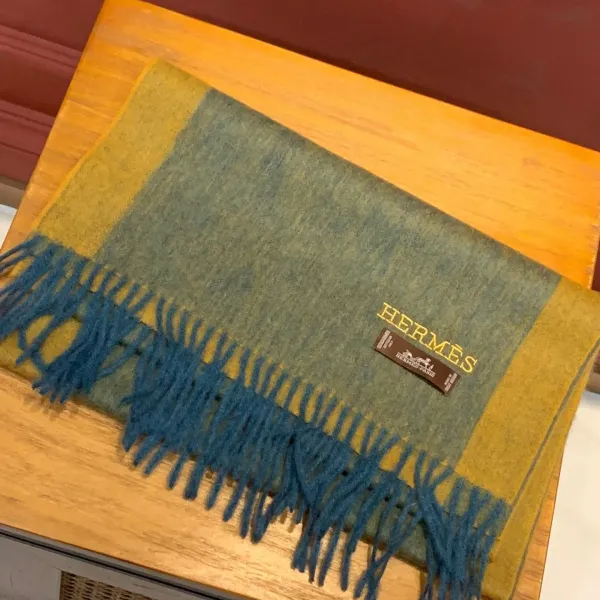 【HERMES エルメス 】スカーフ 35*190CM 241109 【HERMES エルメス 】スカーフ 35*190CM 241109