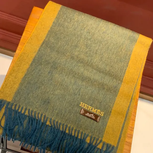 【HERMES エルメス 】スカーフ 35*190CM 241109 【HERMES エルメス 】スカーフ 35*190CM 241109