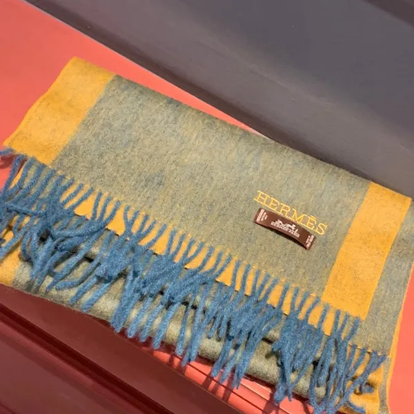 【HERMES エルメス 】スカーフ 35*190CM 241109 【HERMES エルメス 】スカーフ 35*190CM 241109
