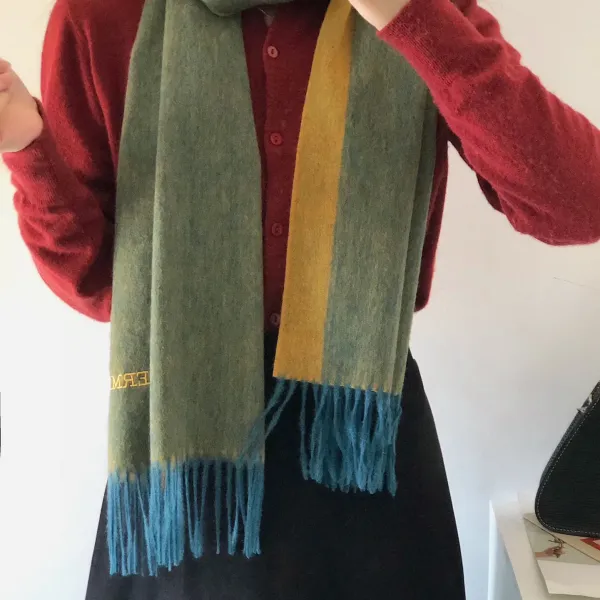 【HERMES エルメス 】スカーフ 35*190CM 241109 【HERMES エルメス 】スカーフ 35*190CM 241109