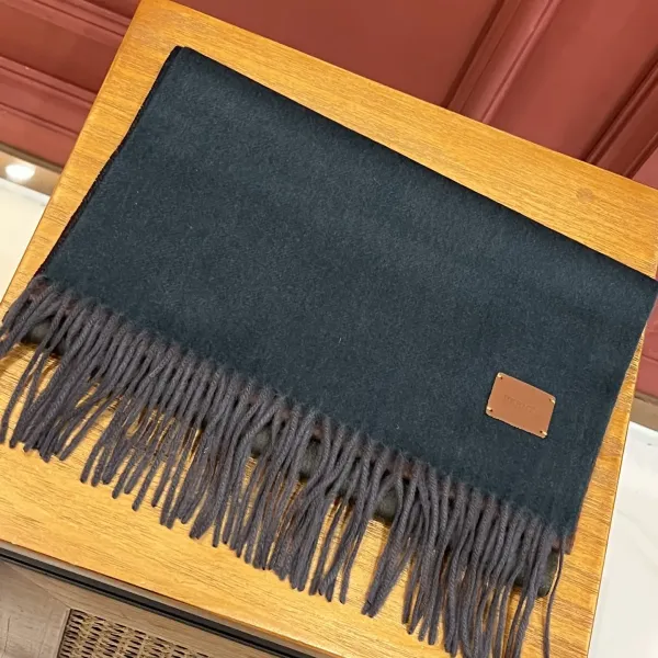 【HERMES エルメス 】スカーフ 32*190CM 241109 【HERMES エルメス 】スカーフ 32*190CM 241109