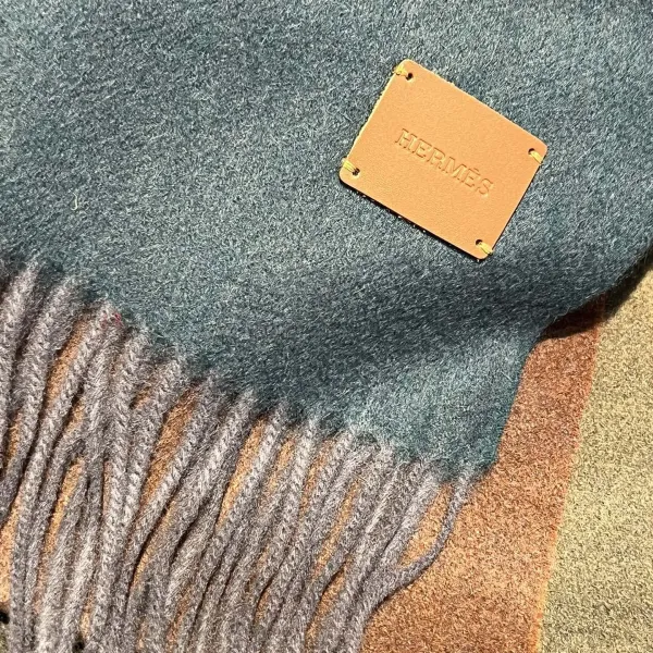 【HERMES エルメス 】スカーフ 32*190CM 241109 【HERMES エルメス 】スカーフ 32*190CM 241109