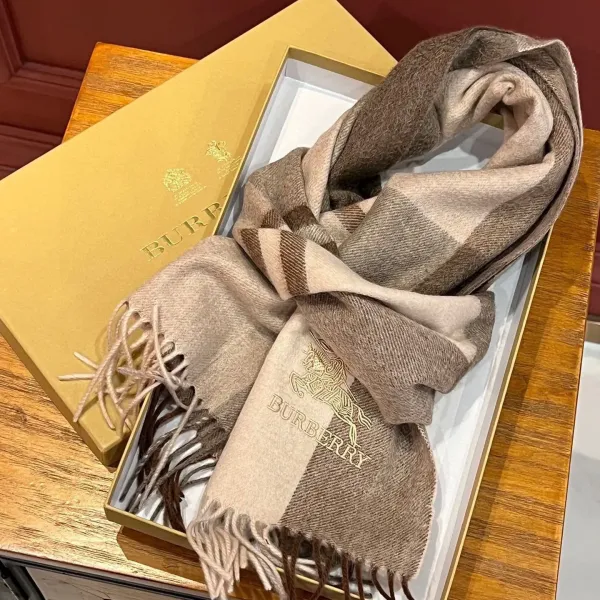 【BURBERRY バーバリー】スカーフ32*180CM 241209 【BURBERRY バーバリー】スカーフ32*180CM 241209