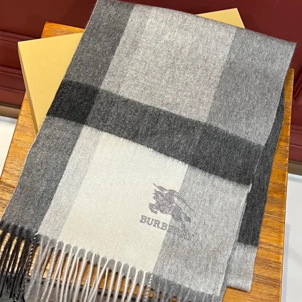 【BURBERRY バーバリー】スカーフ32*180CM 241209 【BURBERRY バーバリー】スカーフ32*180CM 241209