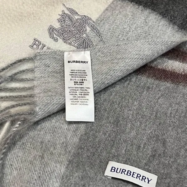 【BURBERRY バーバリー】スカーフ32*180CM 241209 【BURBERRY バーバリー】スカーフ32*180CM 241209