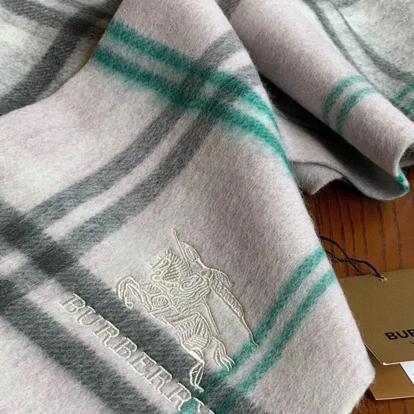 【BURBERRY バーバリー】スカーフ25*190CM 241209 【BURBERRY バーバリー】スカーフ25*190CM 241209