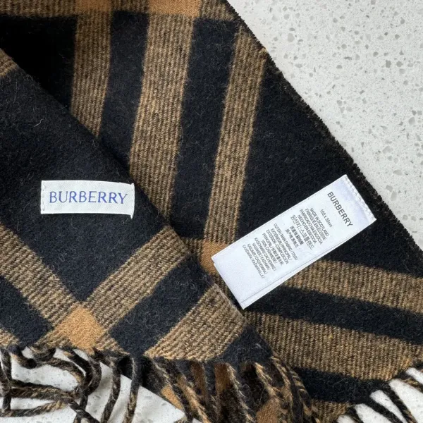 【BURBERRY バーバリー】スカーフ30*168CM 241209 【BURBERRY バーバリー】スカーフ30*168CM 241209
