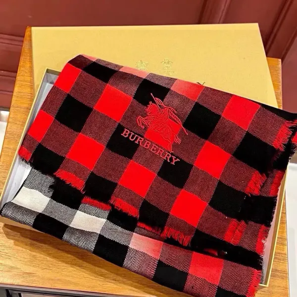 【BURBERRY バーバリー】スカーフ80*200CM 241209 【BURBERRY バーバリー】スカーフ80*200CM 241209