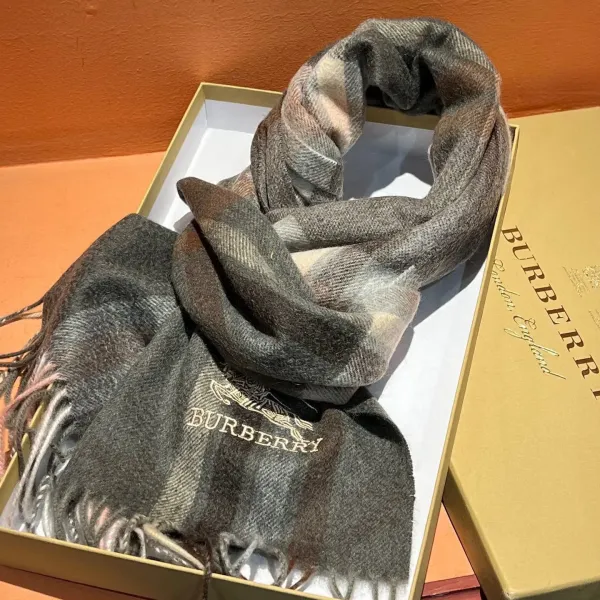 【BURBERRY バーバリー】スカーフ32*180CM 241209 【BURBERRY バーバリー】スカーフ32*180CM 241209