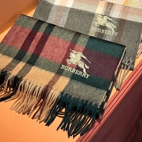 【BURBERRY バーバリー】スカーフ32*180CM 241209 【BURBERRY バーバリー】スカーフ32*180CM 241209