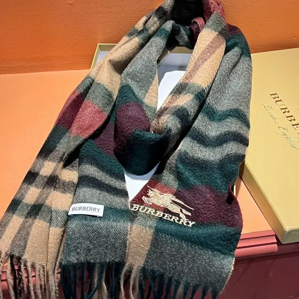 【BURBERRY バーバリー】スカーフ32*180CM 241209 【BURBERRY バーバリー】スカーフ32*180CM 241209