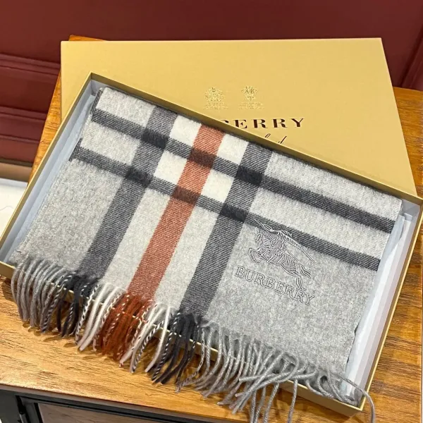 【BURBERRY バーバリー】スカーフ32*180CM 241209 【BURBERRY バーバリー】スカーフ32*180CM 241209