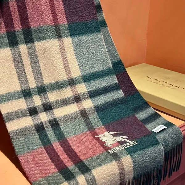 【BURBERRY バーバリー】スカーフ32*180CM 241209 【BURBERRY バーバリー】スカーフ32*180CM 241209