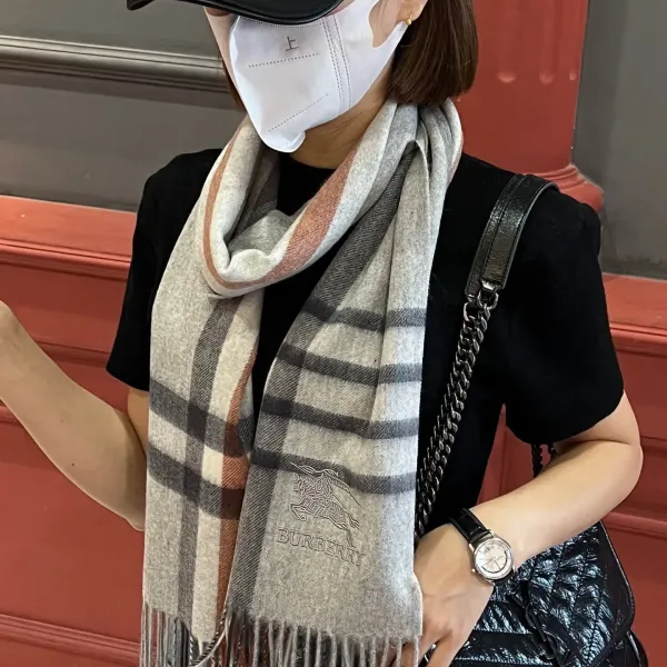 【BURBERRY バーバリー】スカーフ32*180CM 241209 【BURBERRY バーバリー】スカーフ32*180CM 241209