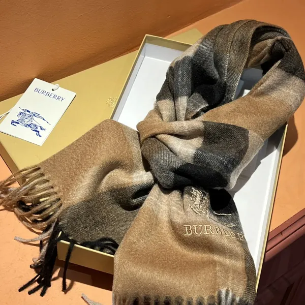【BURBERRY バーバリー】スカーフ32*180CM 241108 【BURBERRY バーバリー】スカーフ32*180CM 241108