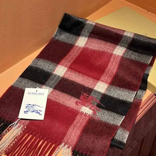 【BURBERRY バーバリー】スカーフ32*180CM 241108 【BURBERRY バーバリー】スカーフ32*180CM 241108