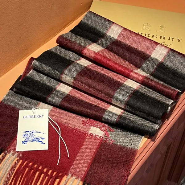 【BURBERRY バーバリー】スカーフ32*180CM 241108 【BURBERRY バーバリー】スカーフ32*180CM 241108