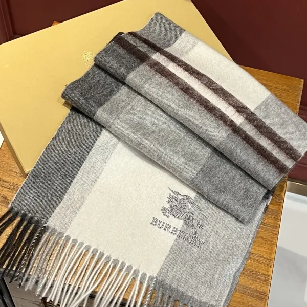 【BURBERRY バーバリー】スカーフ32*180CM 241108 【BURBERRY バーバリー】スカーフ32*180CM 241108