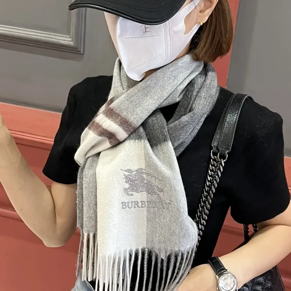 【BURBERRY バーバリー】スカーフ32*180CM 241108 【BURBERRY バーバリー】スカーフ32*180CM 241108