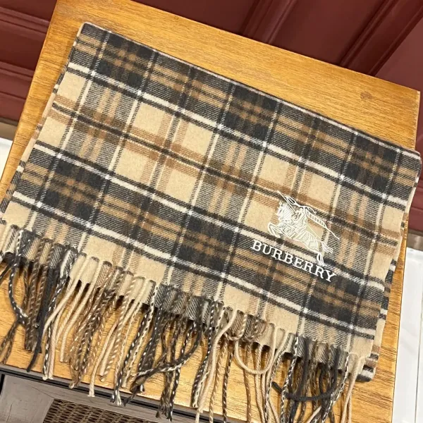 【BURBERRY バーバリー】スカーフ35*190CM 241108 【BURBERRY バーバリー】スカーフ35*190CM 241108