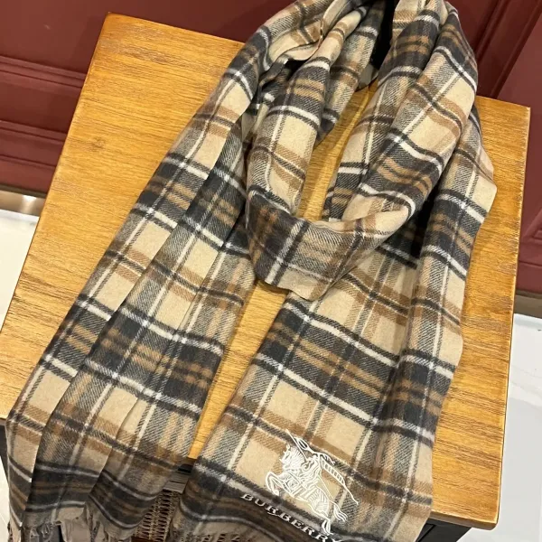 【BURBERRY バーバリー】スカーフ35*190CM 241108 【BURBERRY バーバリー】スカーフ35*190CM 241108