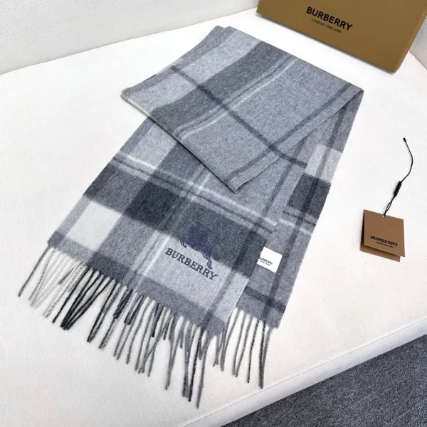 【BURBERRY バーバリー】スカーフ30*180CM 241108 【BURBERRY バーバリー】スカーフ30*180CM 241108