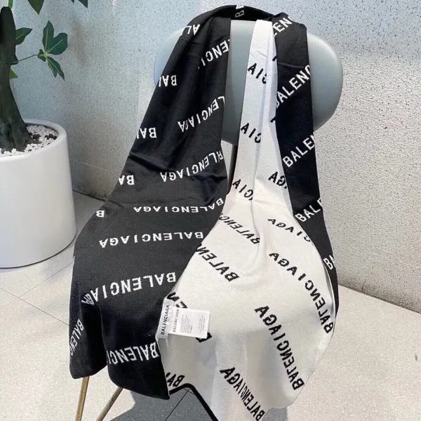 【BALENCIAGA バレンシアガ】スカーフ32*180CM 241109 【BALENCIAGA バレンシアガ】スカーフ32*180CM 241109