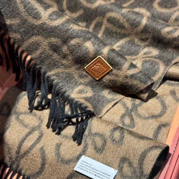 【LOEWE ロエベ】スカーフ 35*200CM 241207 【LOEWE ロエベ】スカーフ 35*200CM 241207