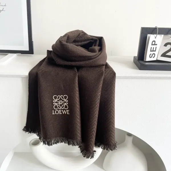 【LOEWE ロエベ】スカーフ 32*180CM   241207