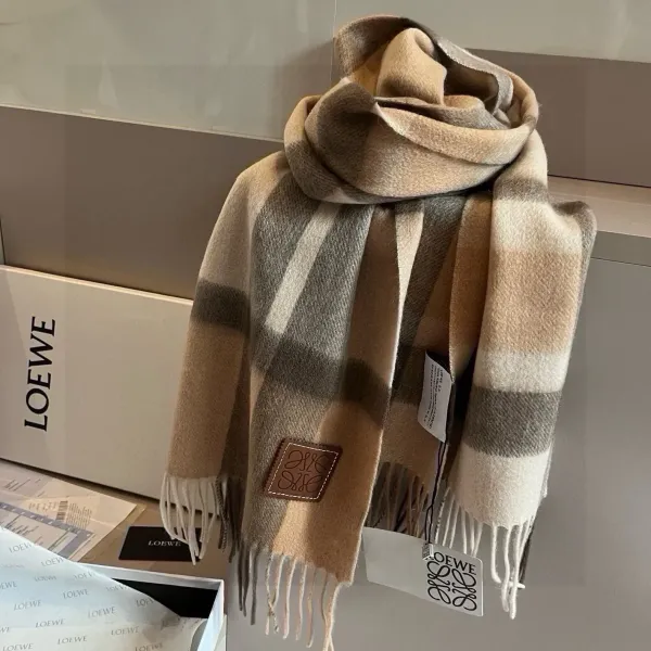 【LOEWE ロエベ】スカーフ 30*180CM 241207 【LOEWE ロエベ】スカーフ 30*180CM 241207