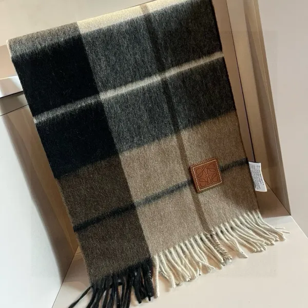 【LOEWE ロエベ】スカーフ 30*180CM 241207 【LOEWE ロエベ】スカーフ 30*180CM 241207