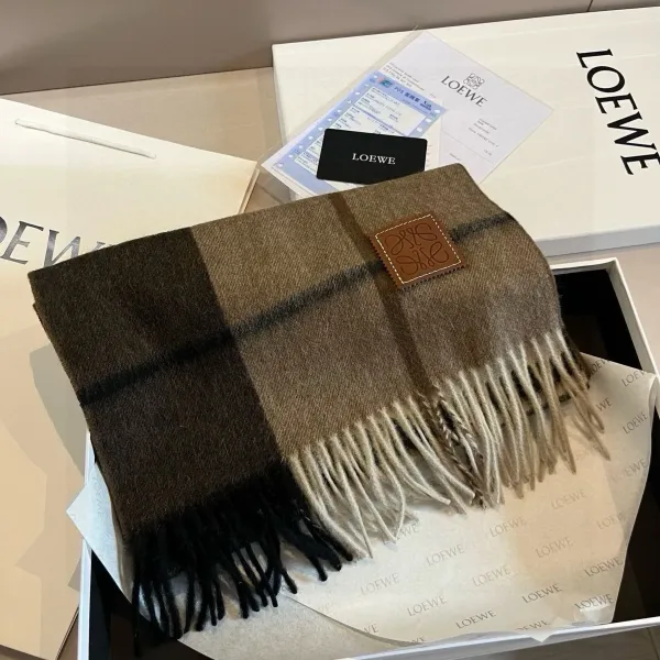 【LOEWE ロエベ】スカーフ 30*180CM 241207 【LOEWE ロエベ】スカーフ 30*180CM 241207