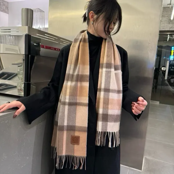 【LOEWE ロエベ】スカーフ 30*180CM 241207 【LOEWE ロエベ】スカーフ 30*180CM 241207