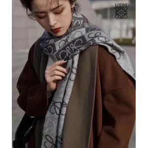 【LOEWE ロエベ】スカーフ40*200CM 241207 【LOEWE ロエベ】スカーフ40*200CM 241207