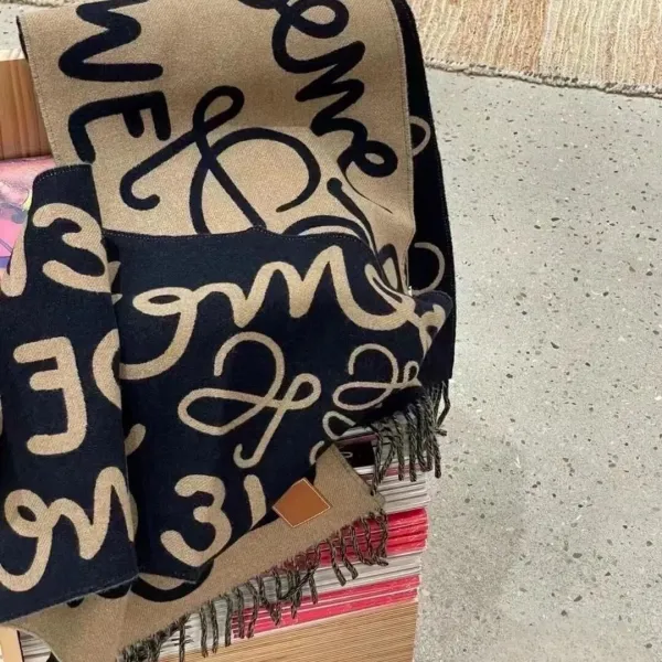 【LOEWE ロエベ】スカーフ30*180CM 241207 【LOEWE ロエベ】スカーフ30*180CM 241207